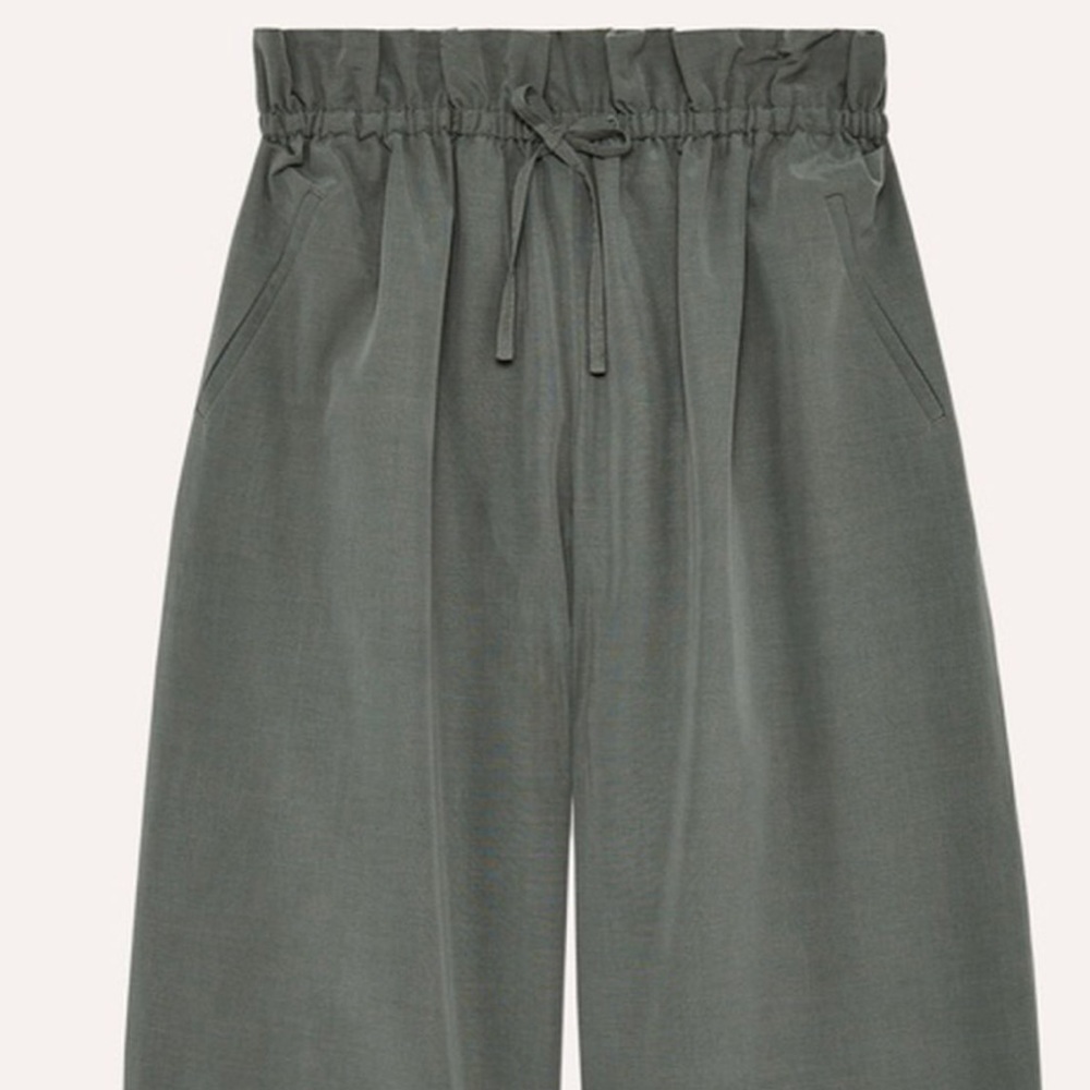 The Group by Babaton Kerri Pant in Sage Green